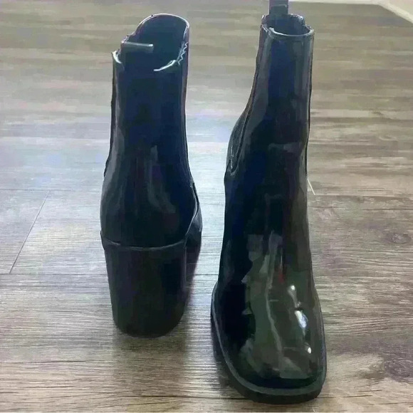 Steve Madden Black Patent Leather Chelsea Boot - Picture 8 of 11